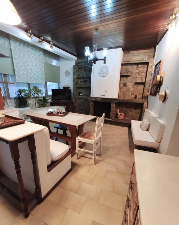 Johnny'S Loft Apartment Agrinio Exterior foto
